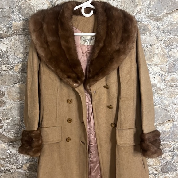 Vintage Penny Lane Fur Coat - Picture 2 of 9